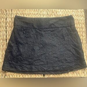 BILLABONG Elegant Black all laced Textured Skirt size 7